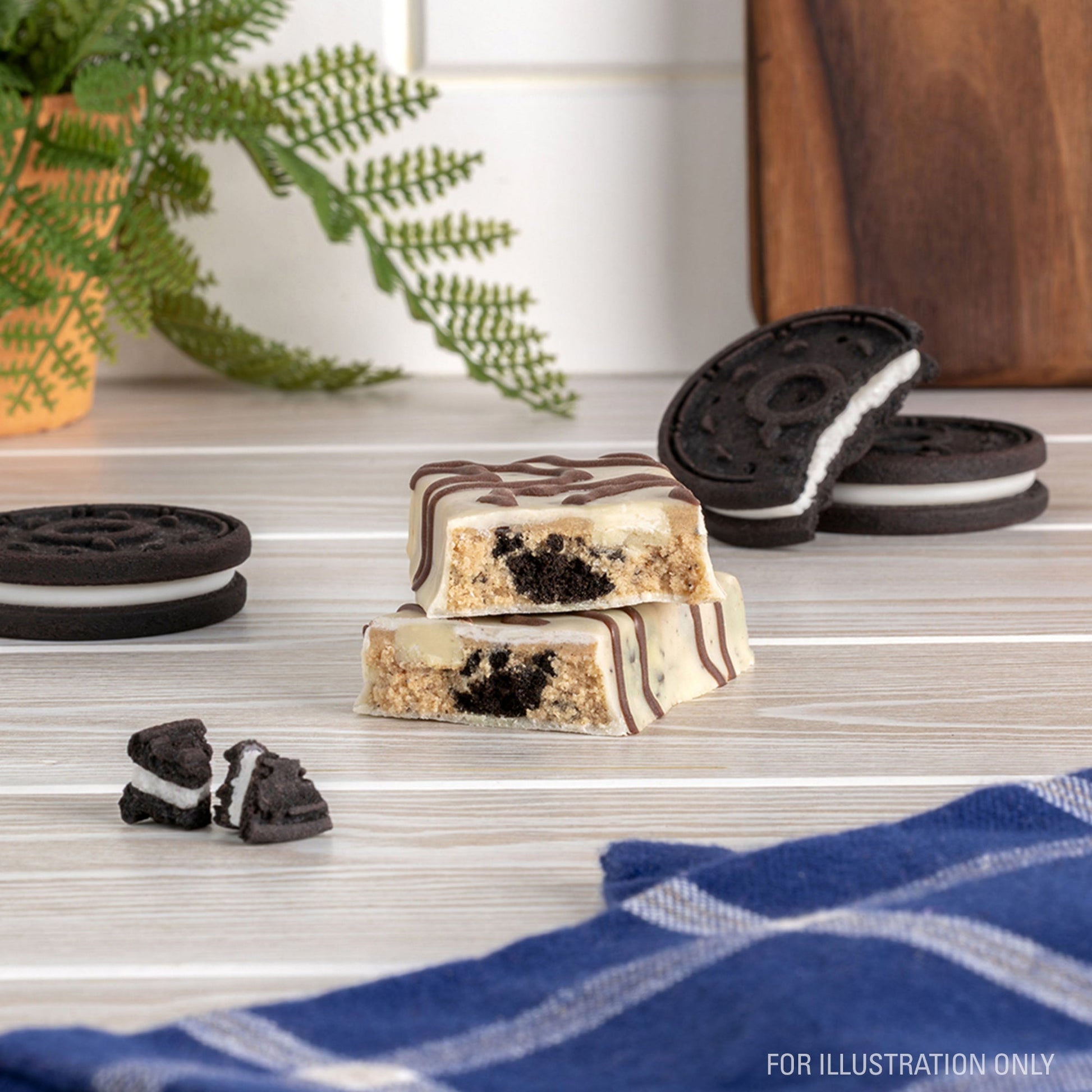 dipped-cookies-and-cream-protein-bars-d9 15807_QN_USA_ProteinBar_CAC_InterimAssetUpdate_Digital-Dipped-ProductCarouselSet_Tabletop1.jpg